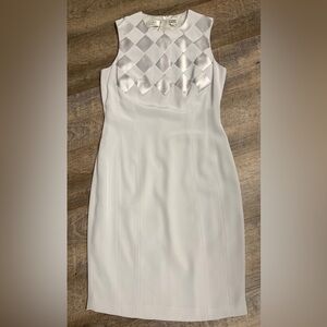 Chic White Sleeveless Wedding Dress